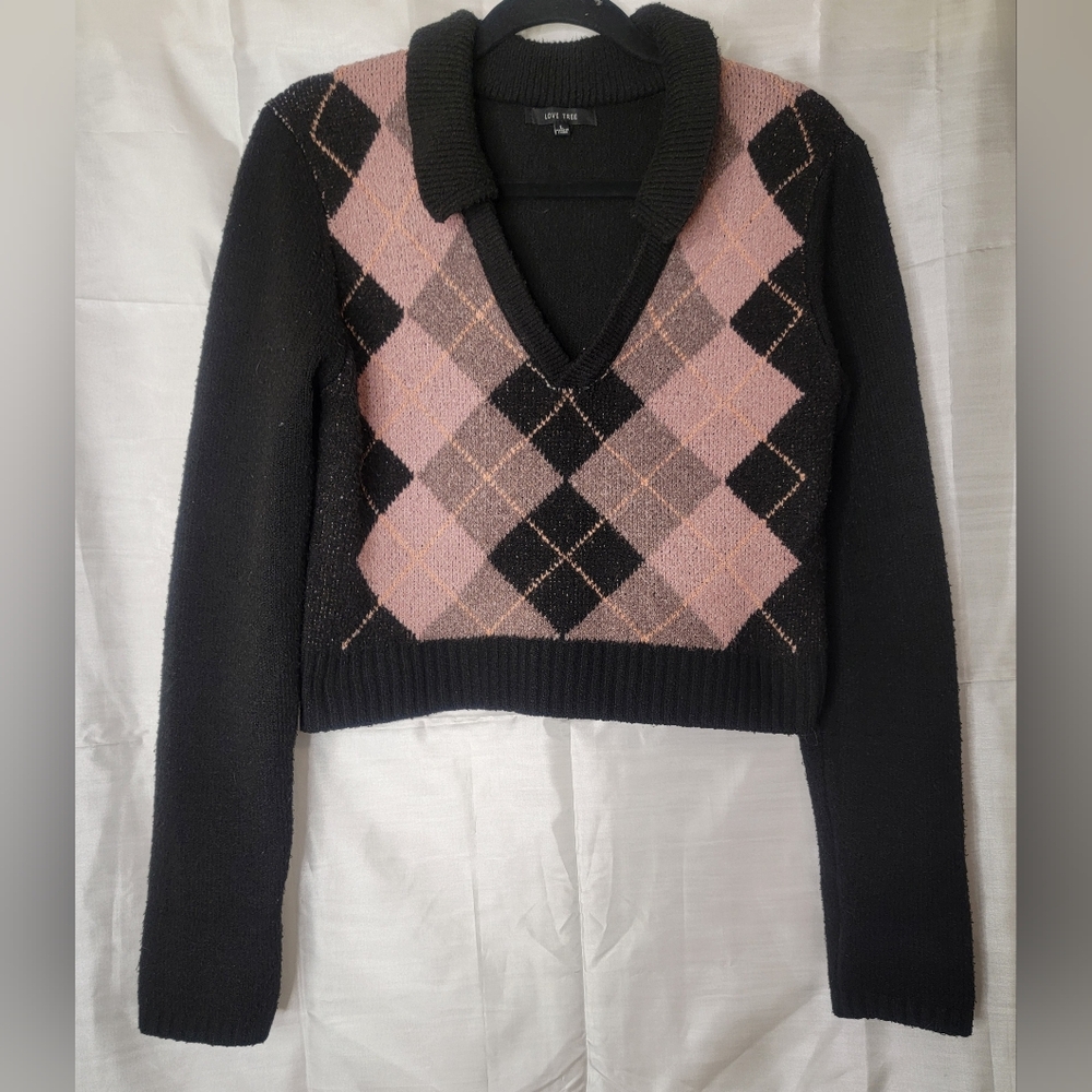 Love Tree V neck crop sweater